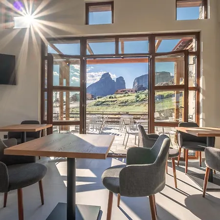 Hotel Terra Petra Meteora 4*